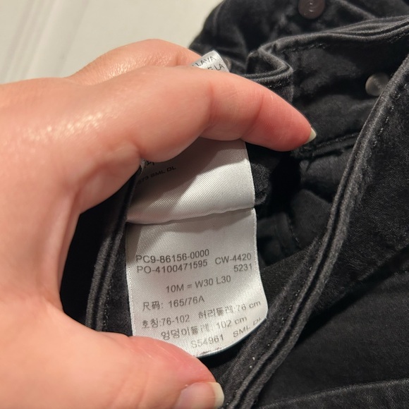 Levi's Women's Dark Black Skinny Jeans - Picture 5 of 6